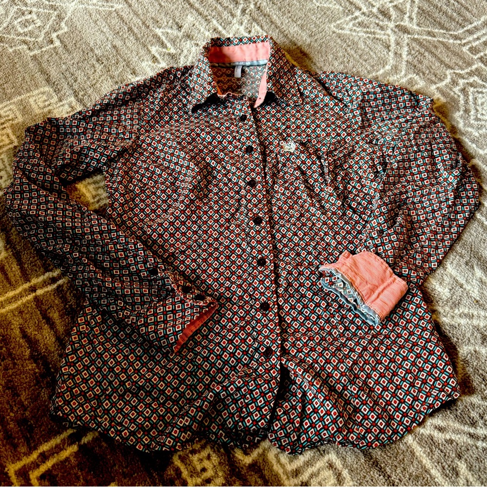 Western women’s Cinch button down shirt